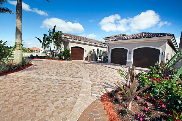 Best Interlocking Driveway Pavers  in Ladoga, IN